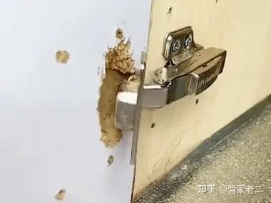 柜门螺丝孔烂了修复办法缩略图