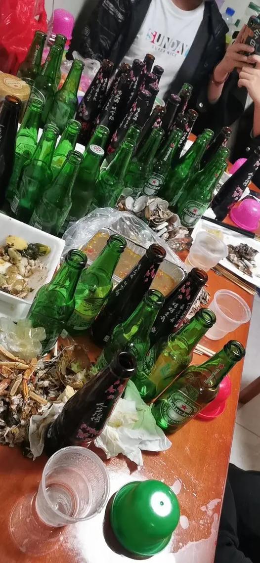 吃完999几小时可以喝酒游戏截图
