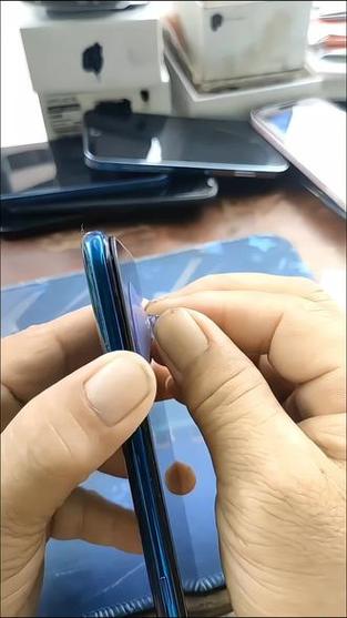 手机脱胶用什么胶水缩略图