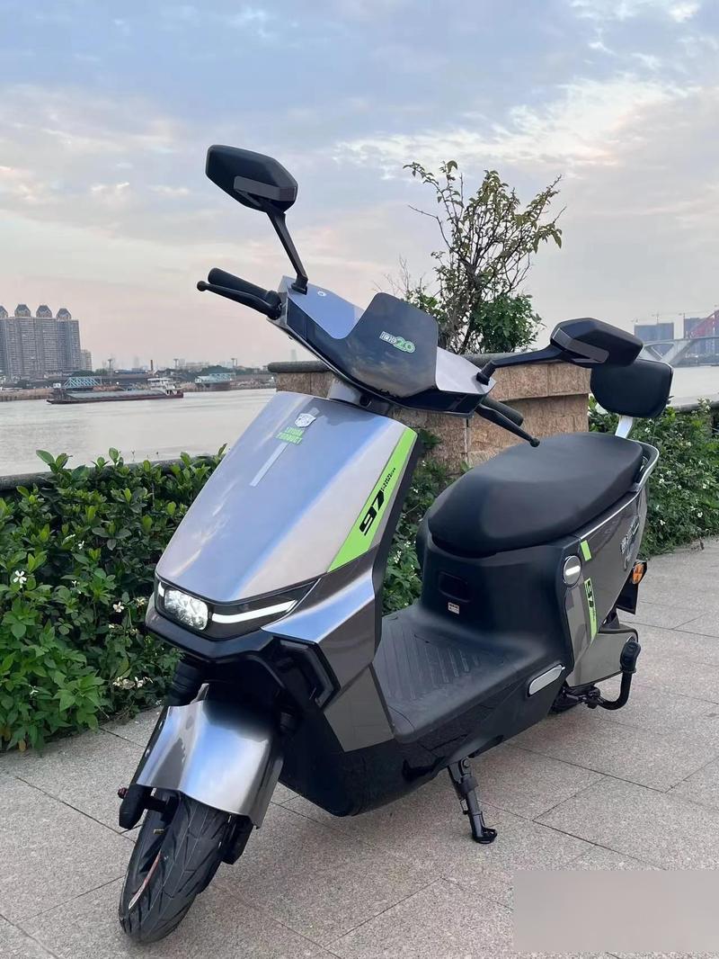 雅迪电动车怎么开锁缩略图