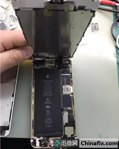 苹果6p屏幕触摸失灵缩略图