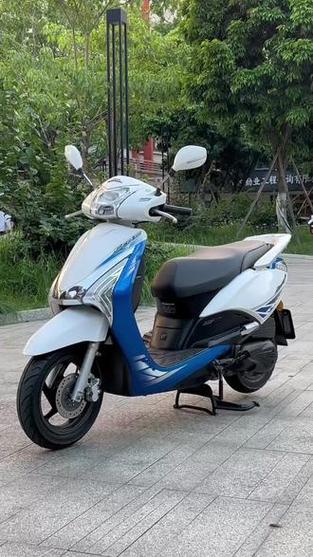 二手踏板摩托车500元缩略图