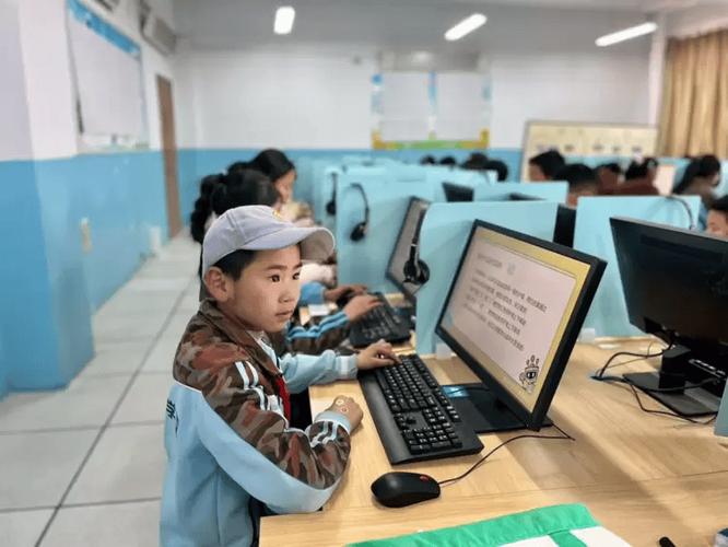 蘑菇云课游戏截图