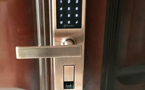 指纹锁黑屏是什么情况游戏截图