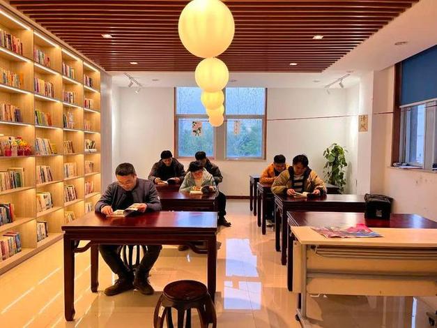 白马楼文学书屋游戏截图