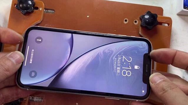 苹果xr换后盖视频缩略图