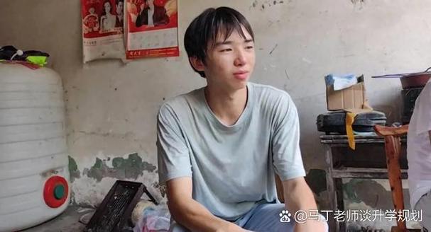 学历史的男孩有出息吗游戏截图