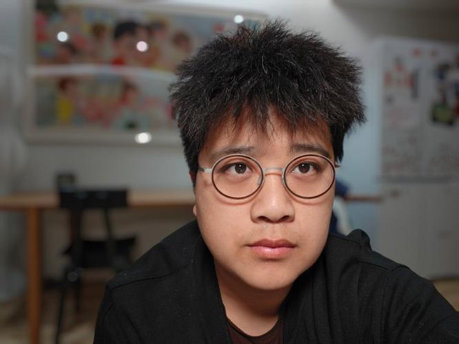 vivo手机前置摄像头模糊怎么回事缩略图