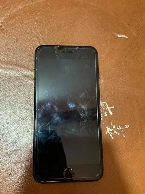苹果7p屏幕出现黑圈缩略图
