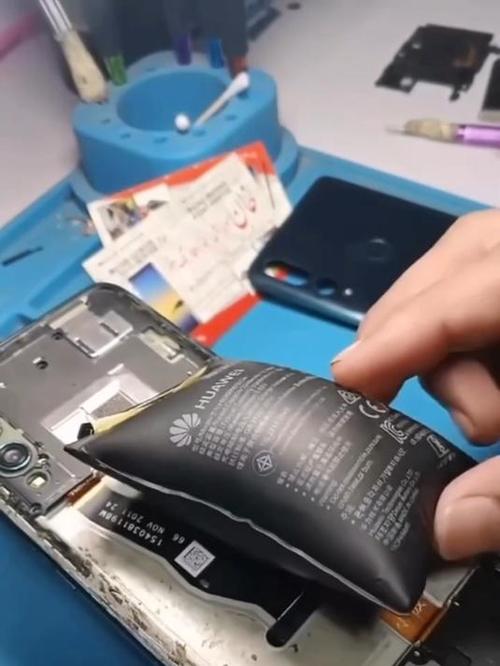 手机电池鼓包了还能用吗缩略图