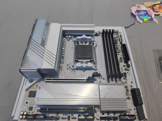 技嘉b150主板参数游戏截图