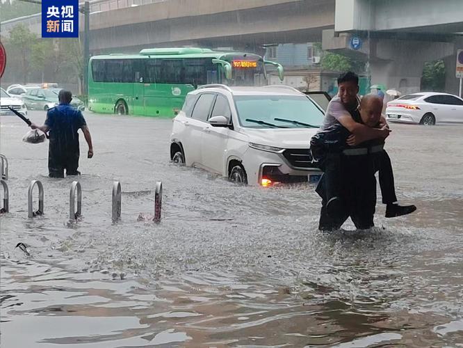 河南特大暴雨的新闻缩略图