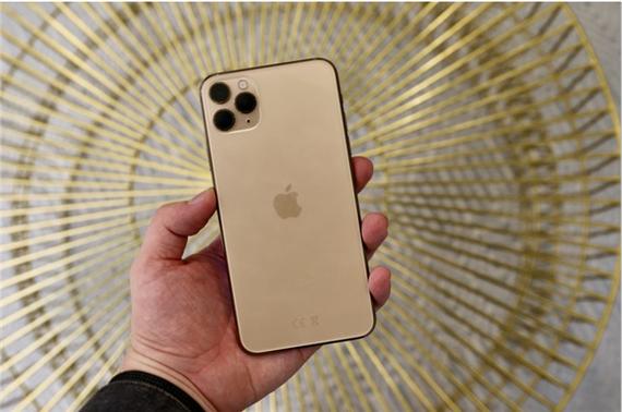 苹果11pro max屏幕游戏截图