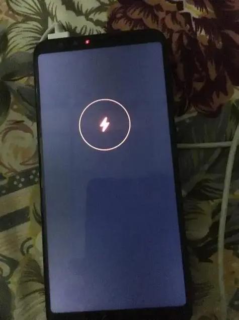 手机开机页面一直闪开不了机缩略图