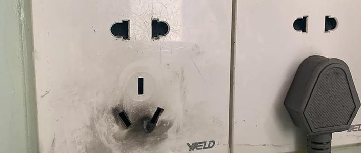 墙壁插座爆炸了怎么办缩略图