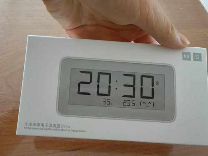 桌面时钟怎么调出来缩略图