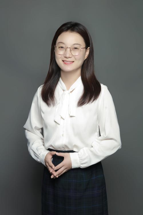 白帝学院系孙婷婷缩略图