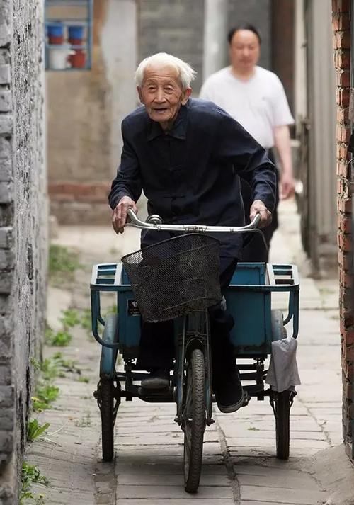 陈道明和袁泉主演的电视剧游戏截图