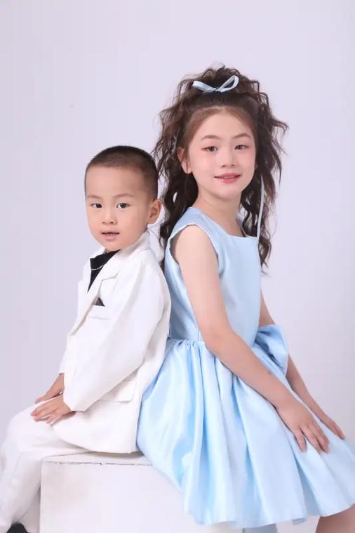男孩是妈妈的皮夹克还是小棉袄缩略图