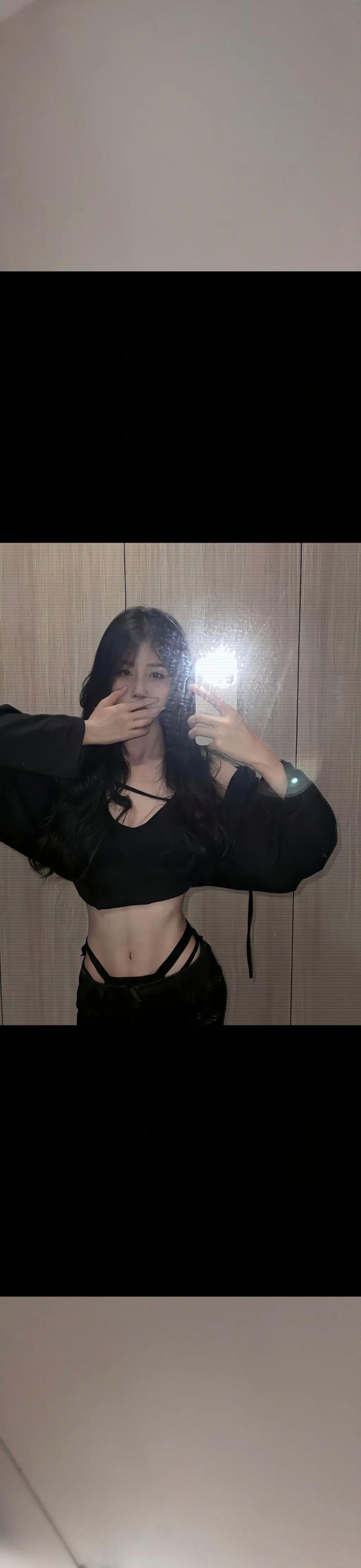 小姐姐腹肌膨胀变巨长缩略图