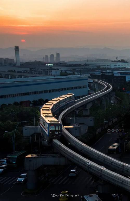 重庆空中地铁缩略图