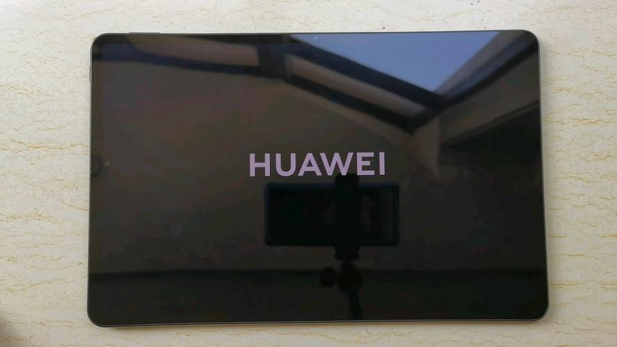 华为电脑卡在开机logo界面缩略图