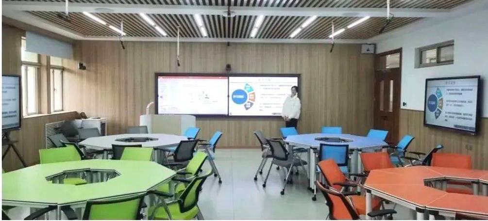 智慧济南大学教务管理系统游戏截图