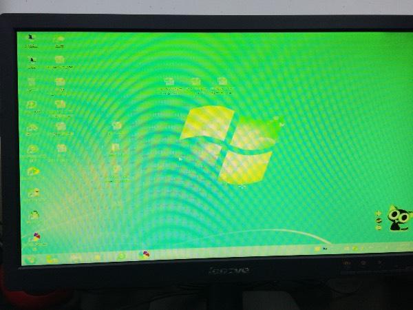 电脑突然绿屏怎么回事缩略图
