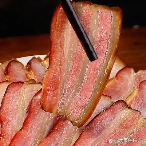 腊肉用猪前腿肉还是后腿肉好缩略图