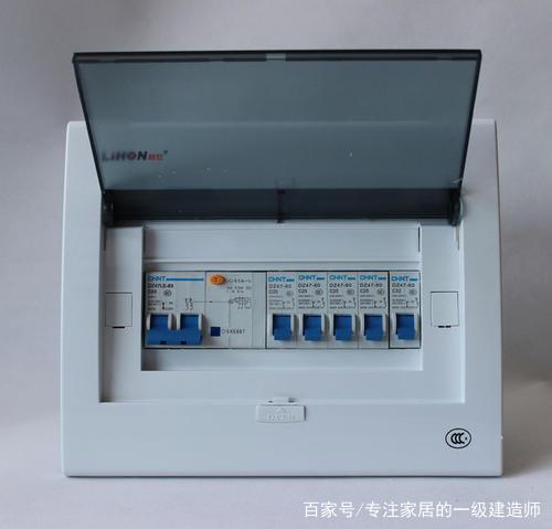墙壁插座跳闸推不上去游戏截图
