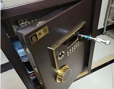 保险柜怎么开锁图解游戏截图