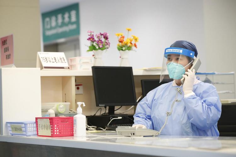 大连医大二院电话咨询24小时游戏截图