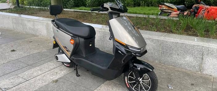 续航能力强的电瓶车电池缩略图