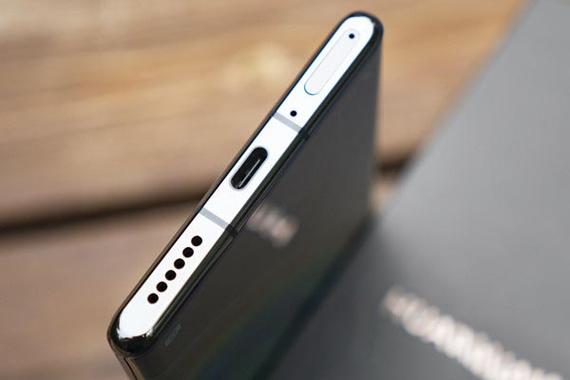 华为mate30pro耳机孔游戏截图