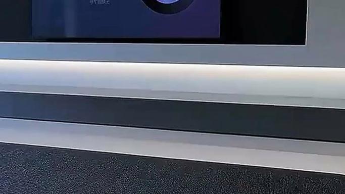便携显示器连接手机缩略图